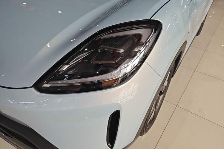 Used Wuling Bingo S 2025 Model 430km Flagship Edition Left Front Headlight