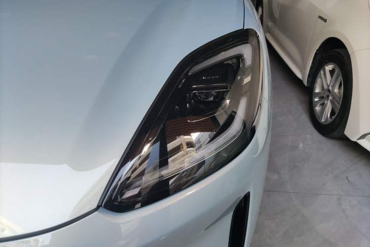 Used Wuling Bingo S 2025 Model 325km Deluxe Edition Left Front Headlight