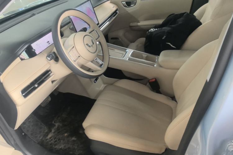 Used Wuling Bingo S 2025 Model 430km Flagship Edition Left Front Seat