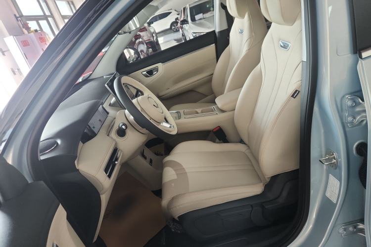 Used Wuling Bingo S 2025 Model 325km Deluxe Edition Left Front Seat