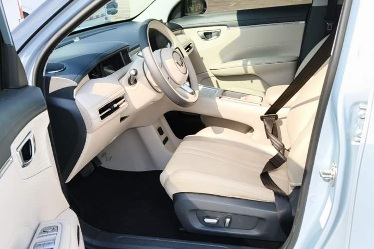 Used Wuling Bingo S 2025 Model 430km Flagship Edition Left Front Seat