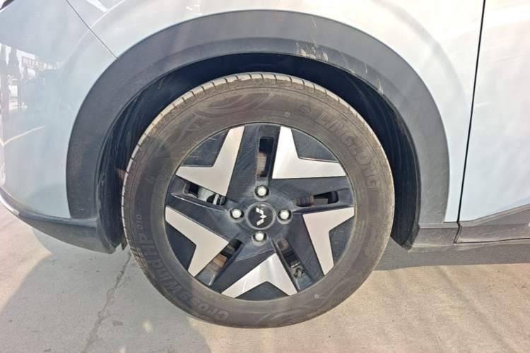 Used Wuling Bingo S 2025 Model 430km Flagship Edition Left Front Wheel Hub
