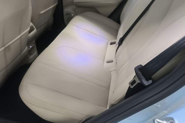 Used Wuling Bingo S 2025 Model 430km Flagship Edition Left Rear Seat