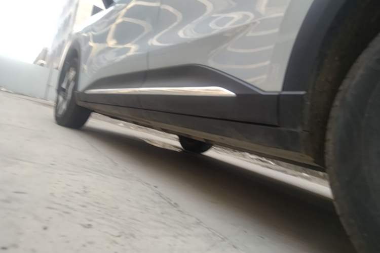 Used Wuling Bingo S 2025 Model 430km Flagship Edition Left Side Sill