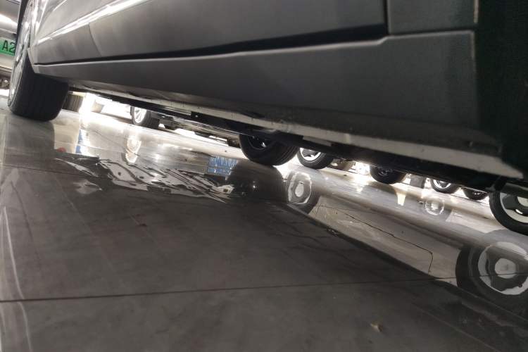 Used Wuling Bingo S 2025 Model 325km Deluxe Edition Left Side Sill
