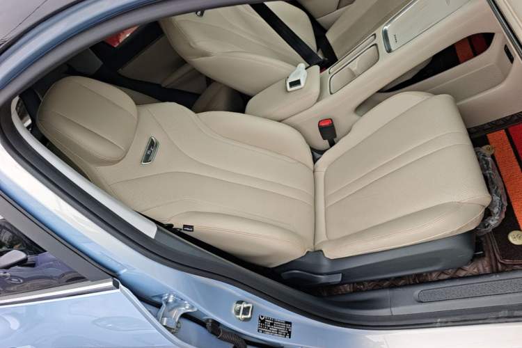 Used Wuling Bingo S 2025 Model 430km Flagship Edition Right Front Seat