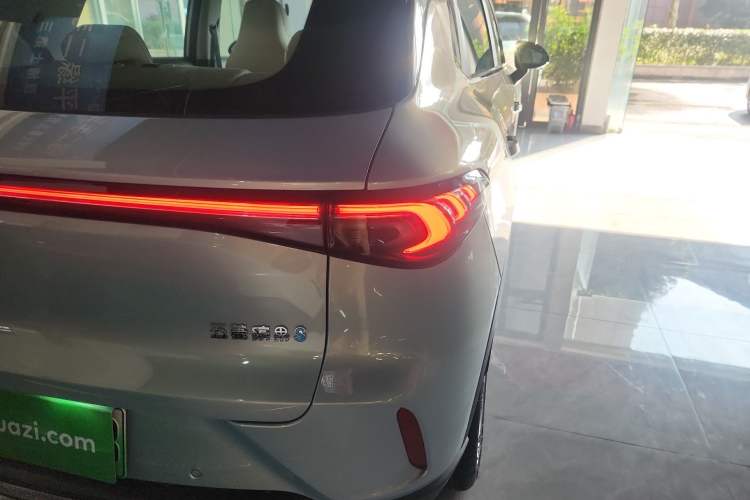 Used Wuling Bingo S 2025 Model 325km Deluxe Edition Right Rear Taillight
