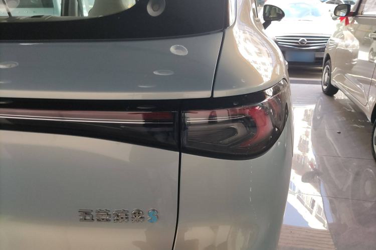 Used Wuling Bingo S 2025 Model 325km Deluxe Edition Right Rear Taillight