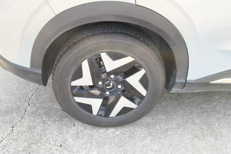 Used Wuling Bingo S 2025 Model 430km Flagship Edition Right Rear Wheel Hub