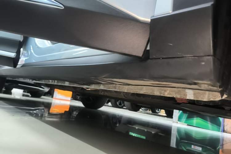 Used Wuling Bingo S 2025 Model 430km Flagship Edition Right Side Sill