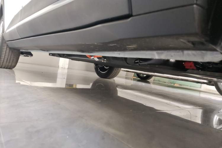 Used Wuling Bingo S 2025 Model 325km Deluxe Edition Right Side Sill