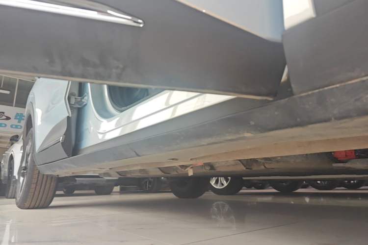 Used Wuling Bingo S 2025 Model 430km Flagship Edition Right Side Sill