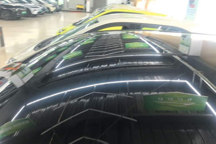 Used Wuling Bingo S 2025 Model 430km Flagship Edition Roof
