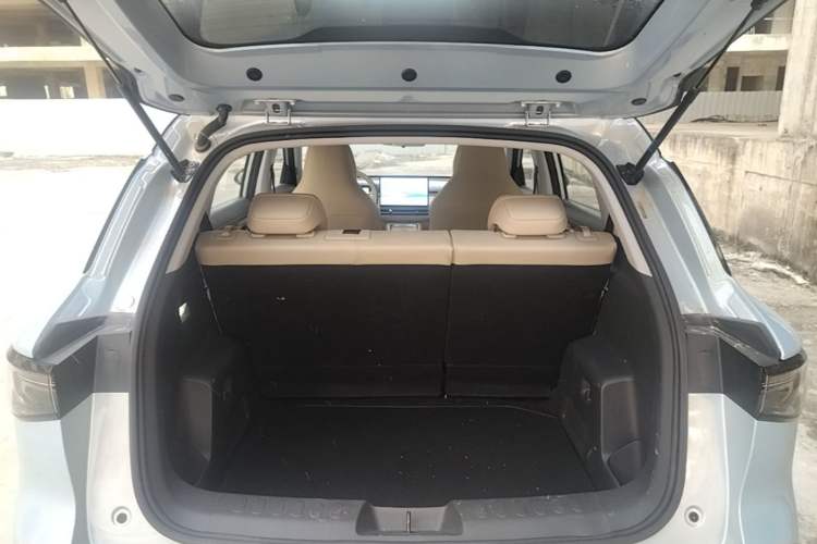 Used Wuling Bingo S 2025 Model 430km Flagship Edition Trunk