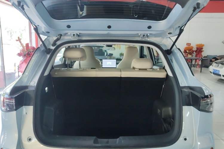 Used Wuling Bingo S 2025 Model 430km Flagship Edition Trunk