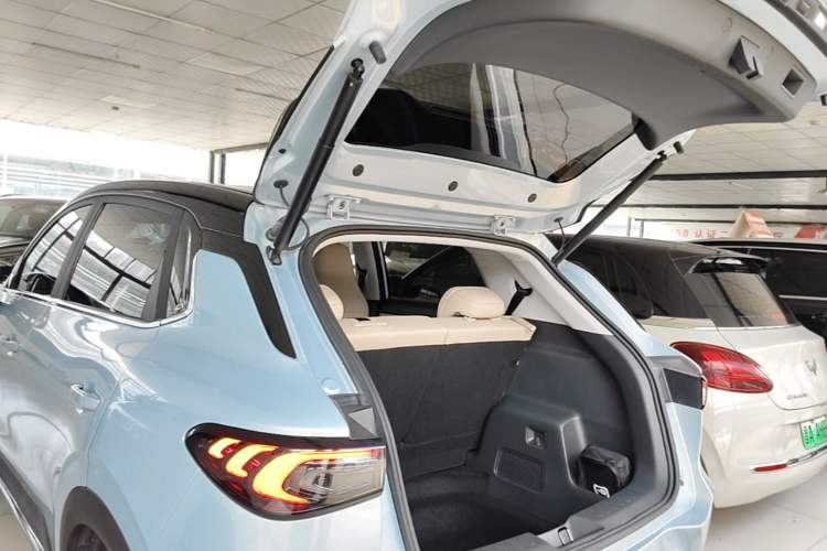 Used Wuling Bingo S 2025 Model 430km Flagship Edition Trunk