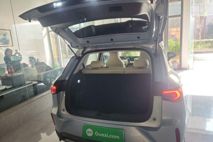 Used Wuling Bingo S 2025 Model 325km Deluxe Edition Trunk