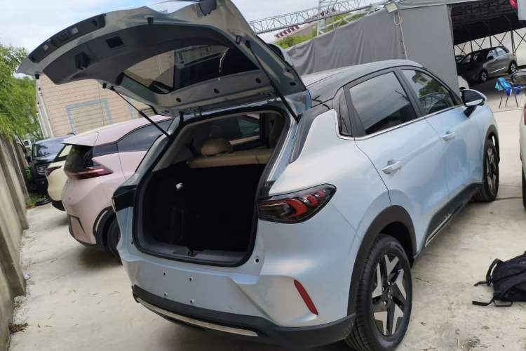 Used Wuling Bingo S 2025 Model 325km Flagship Edition Trunk