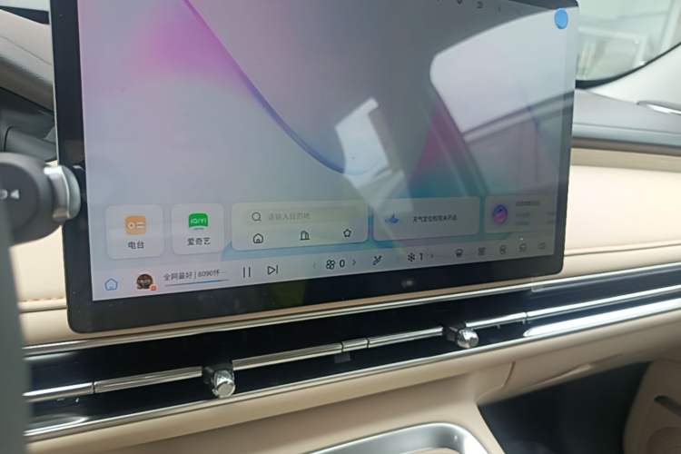 Used Wuling Bingo S 2025 Model 325km Flagship Edition Audio And AC Panel