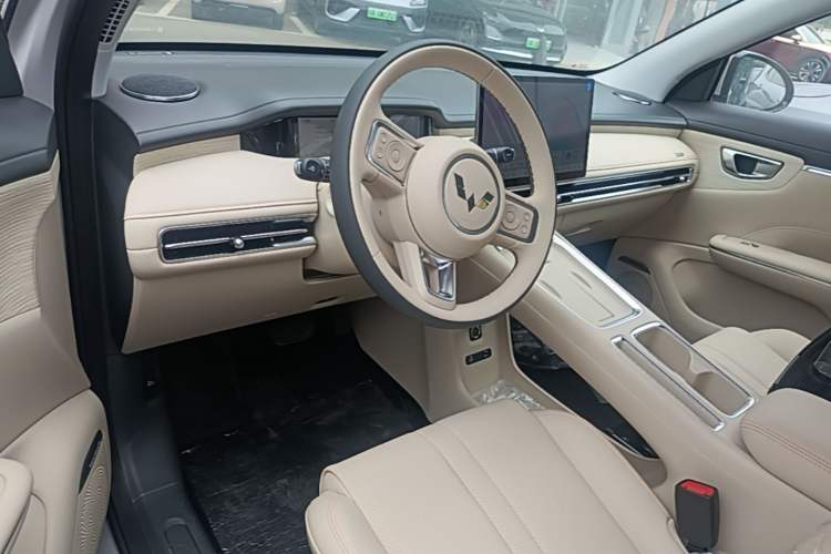 Used Wuling Bingo S 2025 Model 325km Flagship Edition Center Console