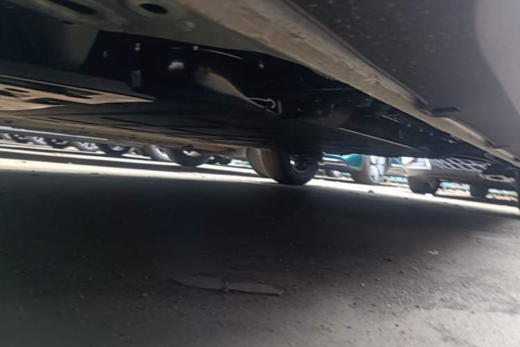 Used Wuling Bingo S 2025 Model 325km Flagship Edition Chassis Front Left