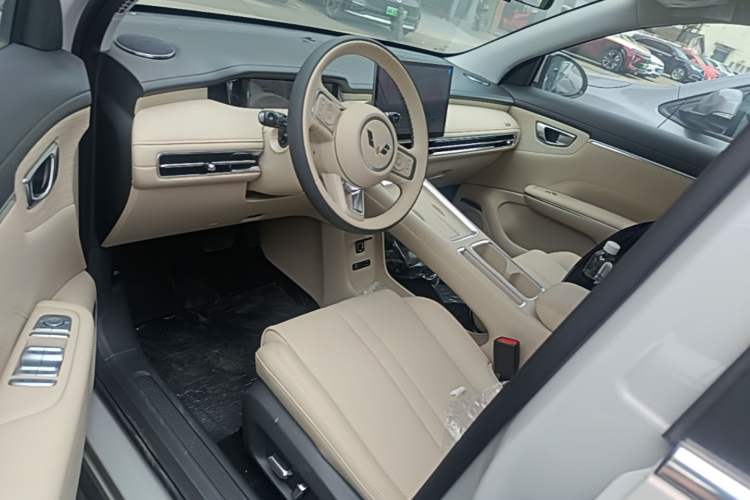 Used Wuling Bingo S 2025 Model 325km Flagship Edition Driver Seat