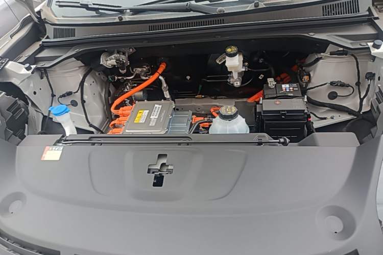 Used Wuling Bingo S 2025 Model 325km Flagship Edition Engine Bay