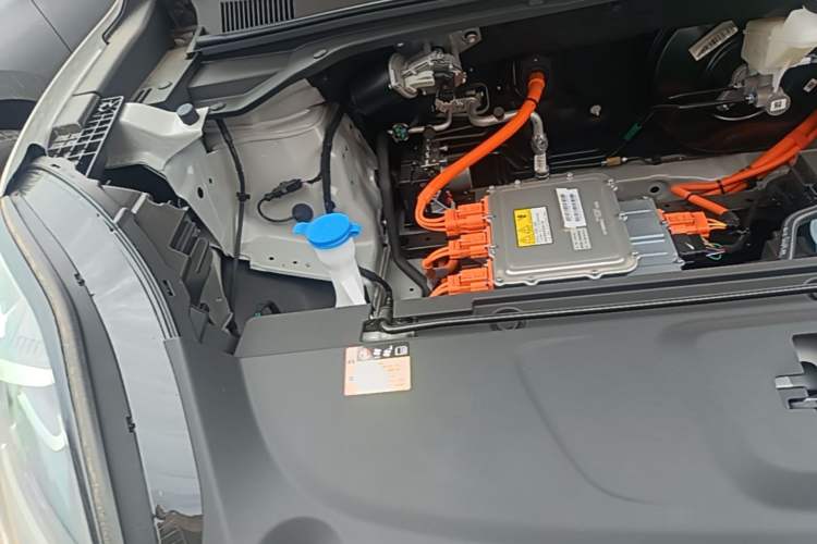Used Wuling Bingo S 2025 Model 325km Flagship Edition Engine Bay Right