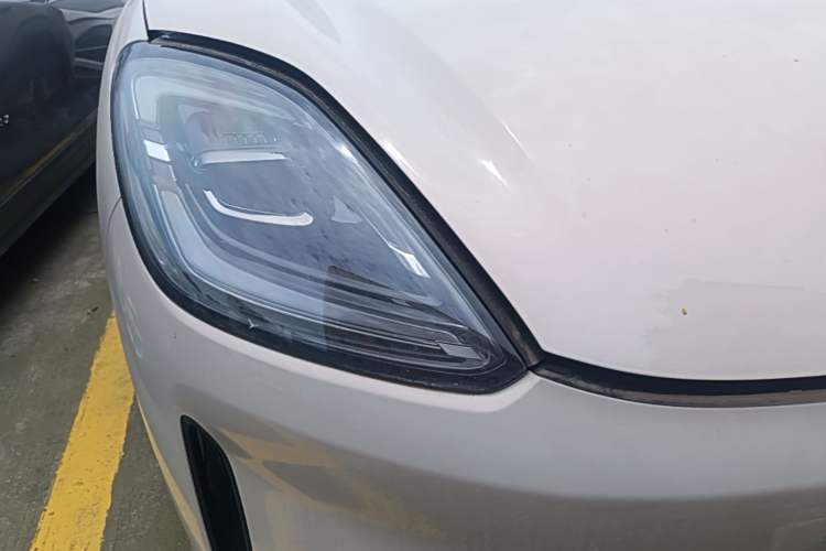 Used Wuling Bingo S 2025 Model 325km Flagship Edition Right Front Headlight
