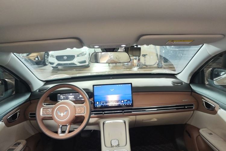 Used Wuling Bingo S 2025 Model 430km Deluxe Edition Center Console