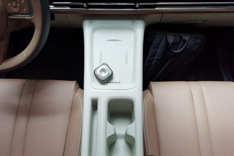 Used Wuling Bingo S 2025 Model 430km Flagship Edition Gear Lever