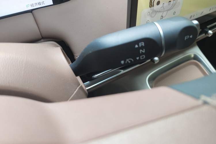 Used Wuling Bingo S 2025 Model 430km Flagship Edition Gear Lever