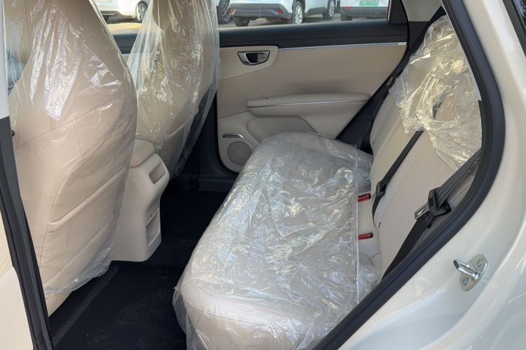 Used Wuling Bingo S 2025 Model 325km Deluxe Edition Interior 1