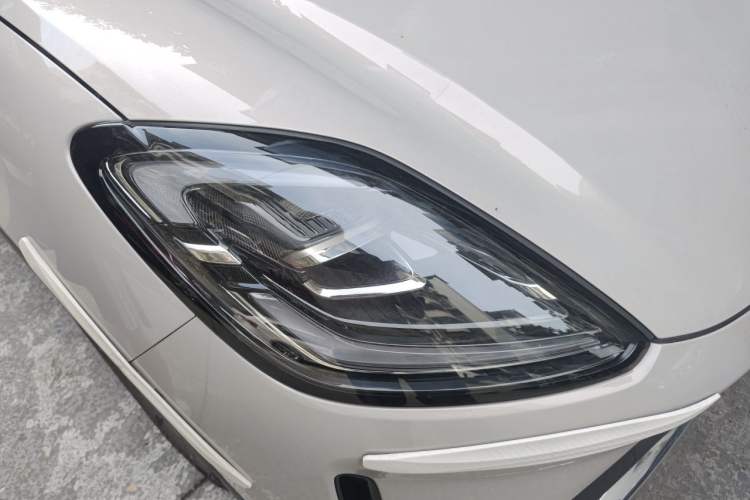 Used Wuling Bingo S 2025 Model 430km Flagship Edition Right Front Headlight