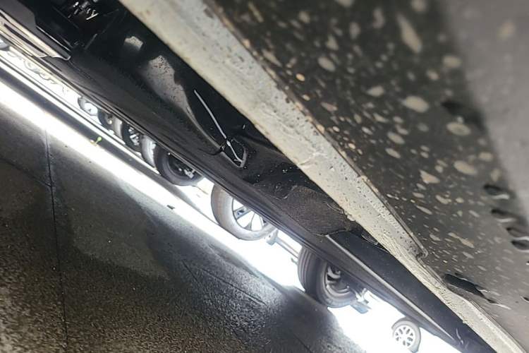 Used Wuling Bingo S 2025 Model 325km Flagship Edition Chassis Front Left