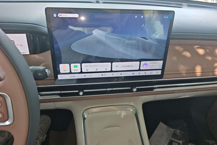 Used Wuling Bingo S 2025 Model 325km Flagship Edition Audio And AC Panel