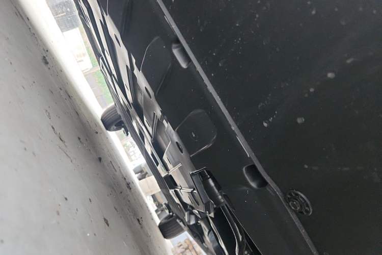 Used Wuling Bingo S 2025 Model 325km Deluxe Edition Chassis Front