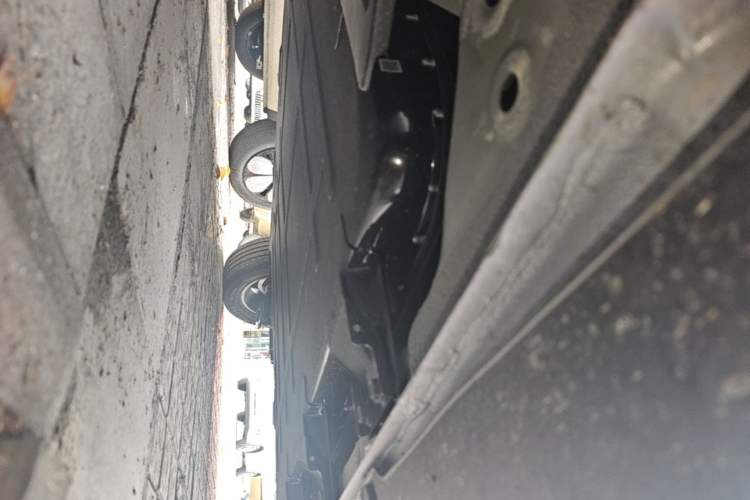 Used Wuling Bingo S 2025 Model 430km Flagship Edition Chassis Front Left