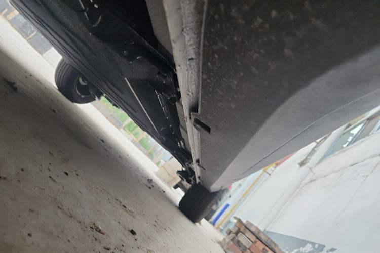 Used Wuling Bingo S 2025 Model 325km Deluxe Edition Chassis Front Left