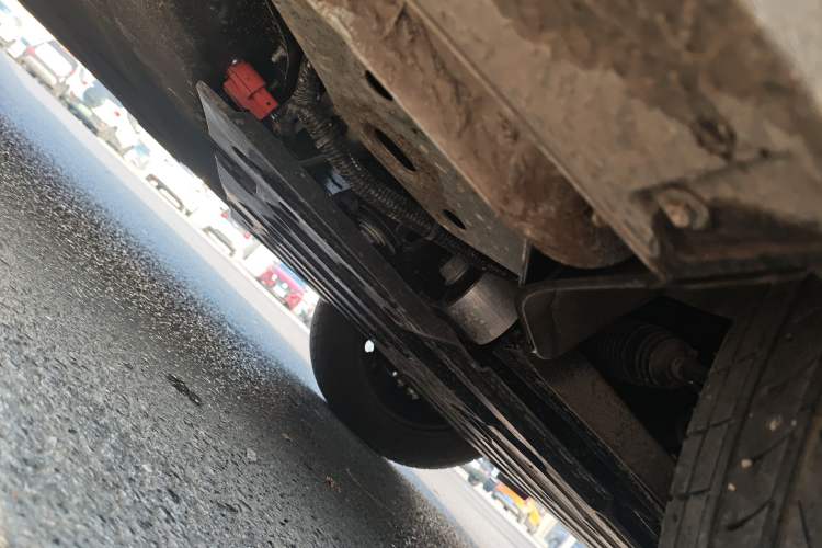 Used Wuling Bingo S 2025 Model 325km Deluxe Edition Chassis Front Right