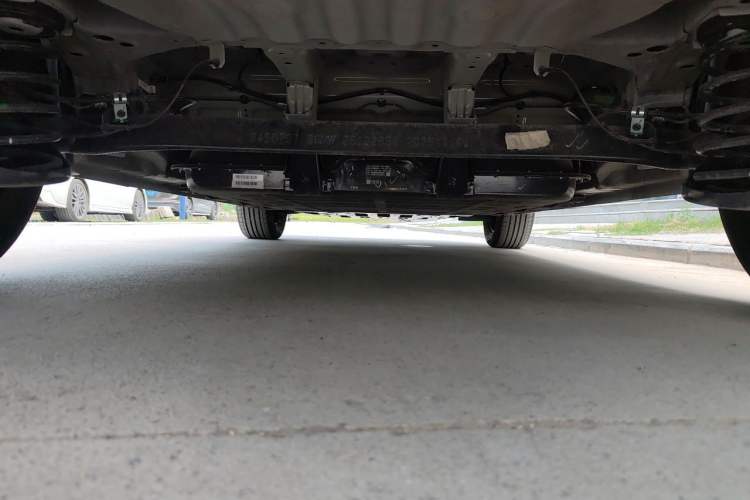 Used Wuling Bingo S 2025 Model 430km Deluxe Edition Chassis Rear