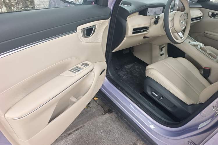 Used Wuling Bingo S 2025 Model 430km Flagship Edition Driver Seat