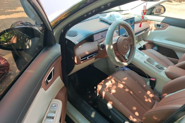 Used Wuling Bingo S 2025 Model 325km Deluxe Edition Driver Seat