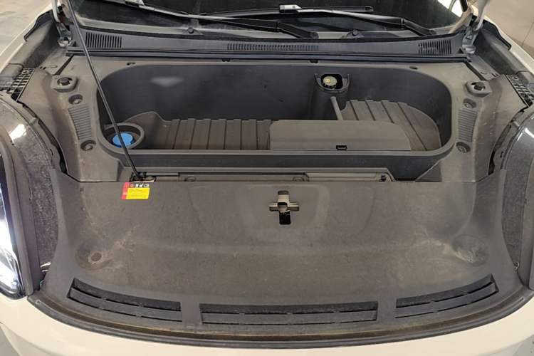Used Wuling Bingo S 2025 Model 430km Flagship Edition Engine Bay
