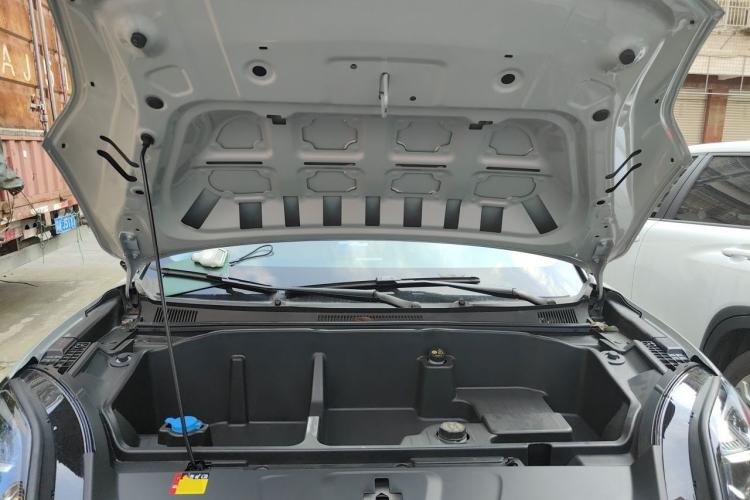 Used Wuling Bingo S 2025 Model 430km Flagship Edition Engine Bay