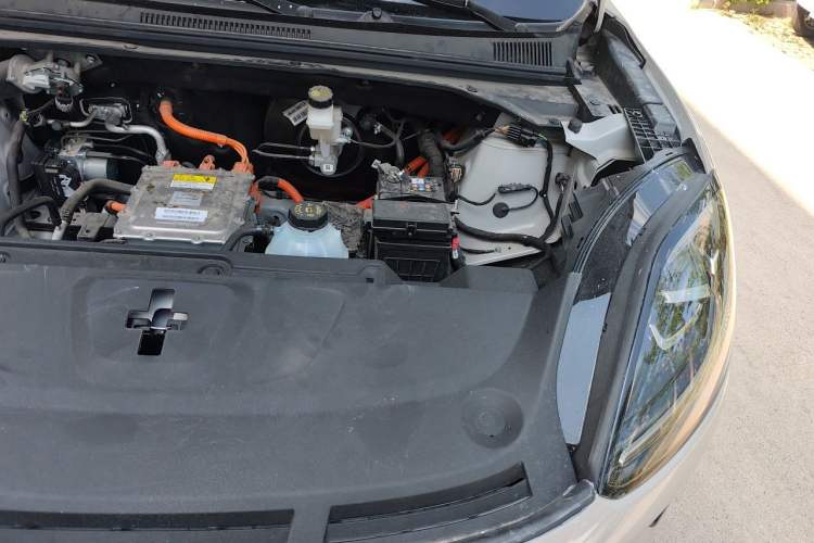Used Wuling Bingo S 2025 Model 430km Deluxe Edition Engine Bay Left