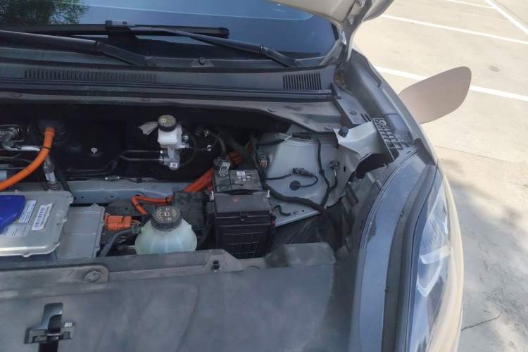 Used Wuling Bingo S 2025 Model 325km Deluxe Edition Engine Bay Left