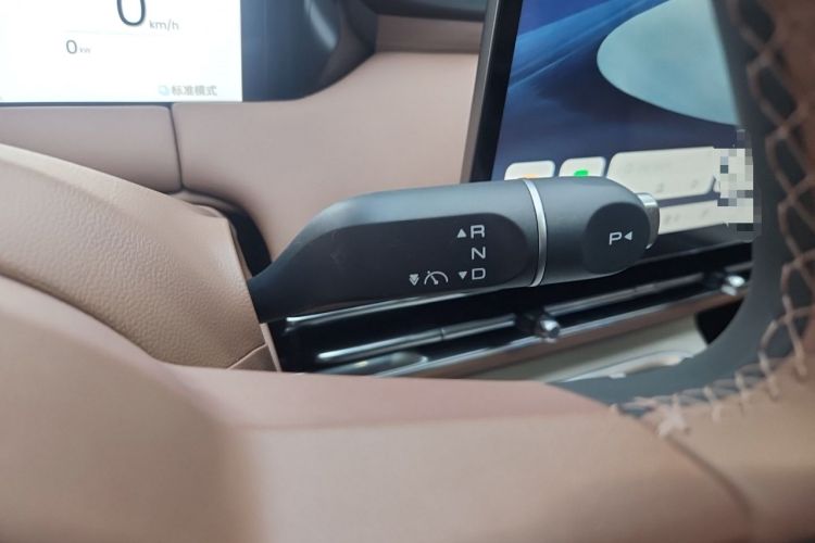 Used Wuling Bingo S 2025 Model 325km Deluxe Edition Gear Lever