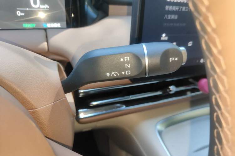 Used Wuling Bingo S 2025 Model 430km Flagship Edition Gear Lever