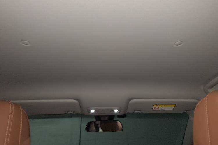 Used Wuling Bingo S 2025 Model 325km Flagship Edition Headliner